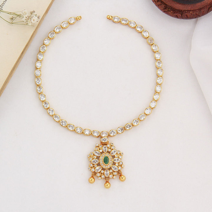 Aswaki Stone Short Necklace