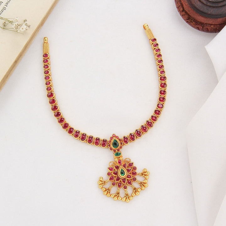 Amazing Red Stone Short Necklace