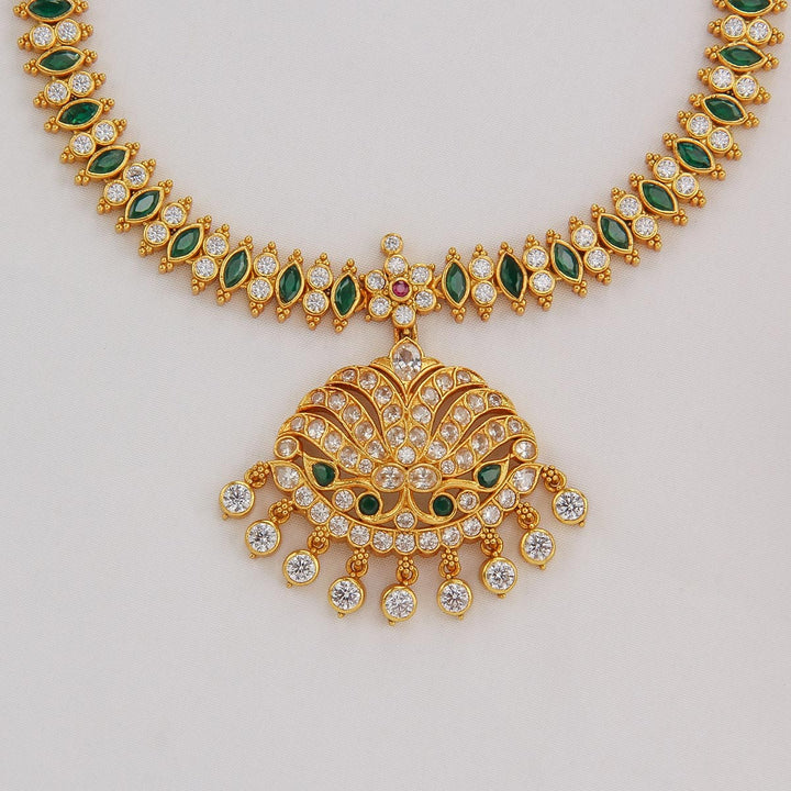 Gorgeous Stone Short Necklace