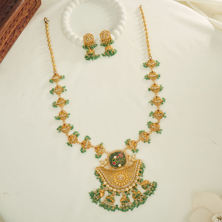 Luxurious Long Necklace Set