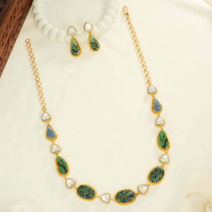 Calista Boho Short Necklace Set