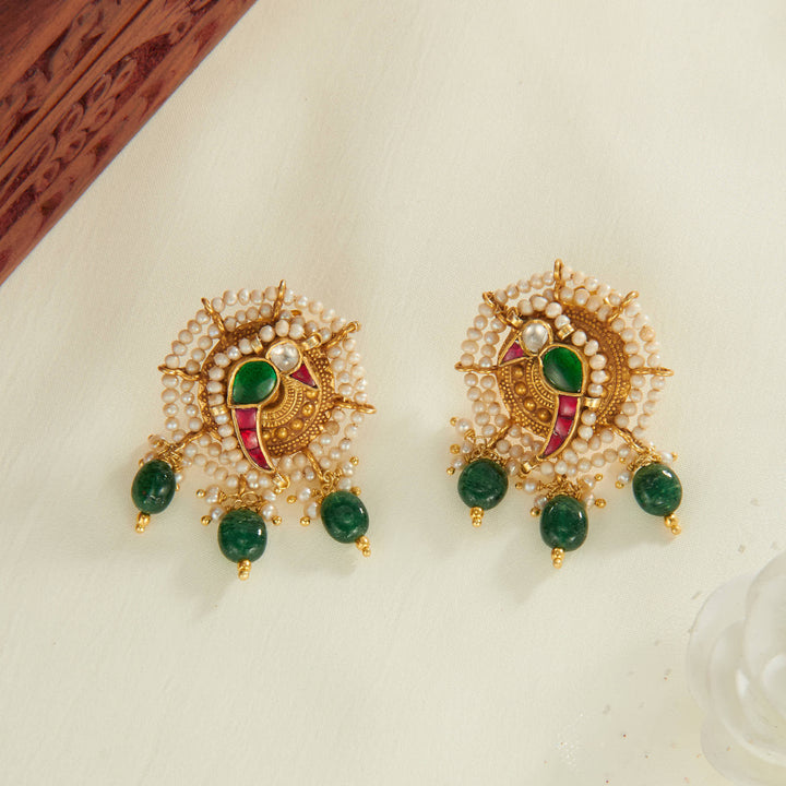 Aravika Boho Short Necklace Set