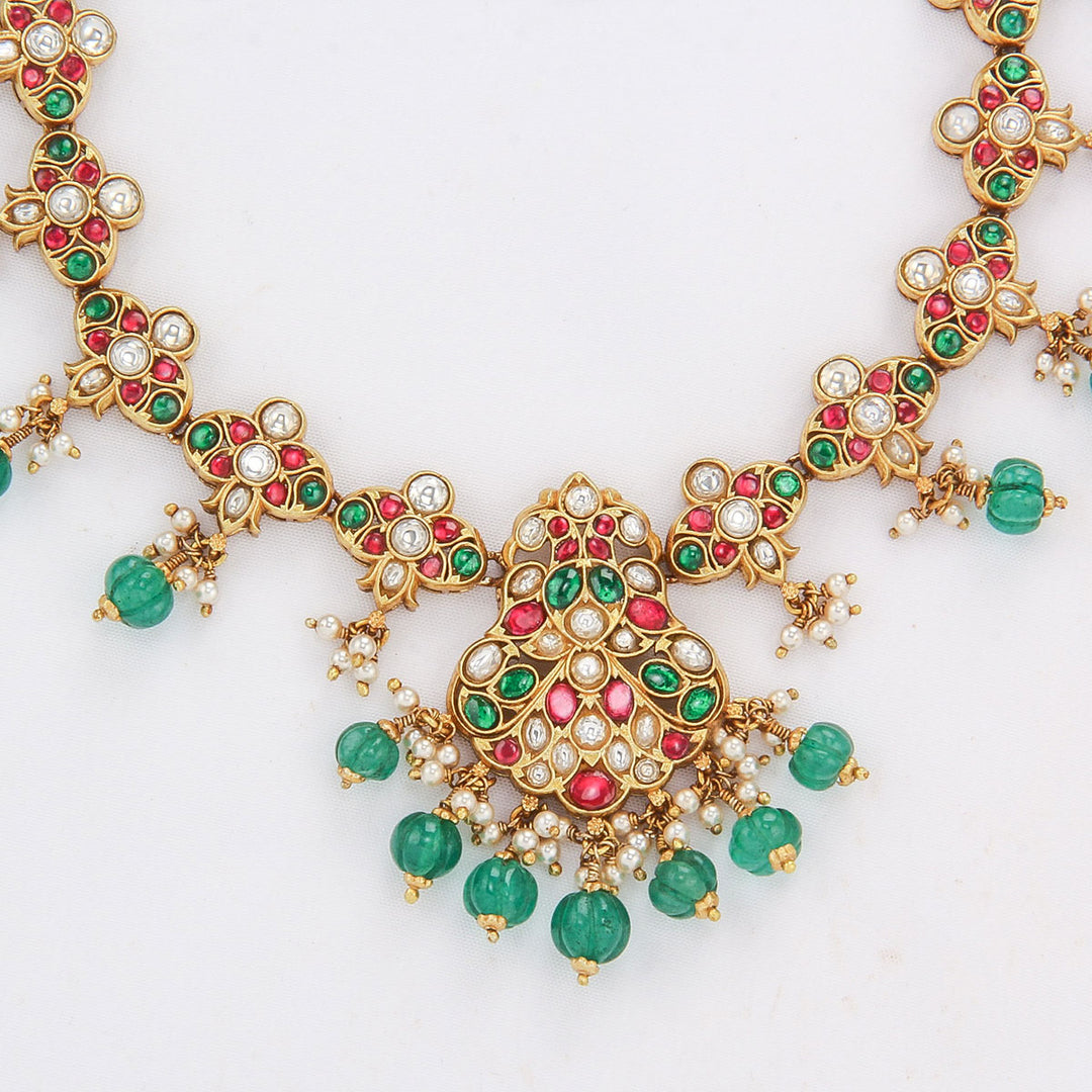 Giahara Kundan Short Necklace