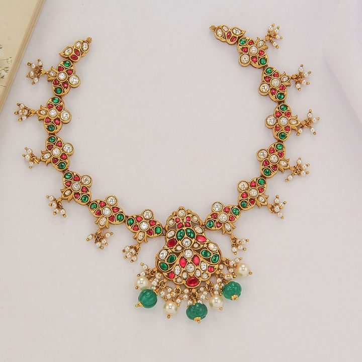 Lavikha Kundan Short Necklace