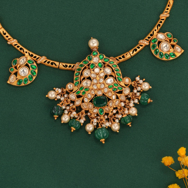 Shinning Hasli Short Necklace