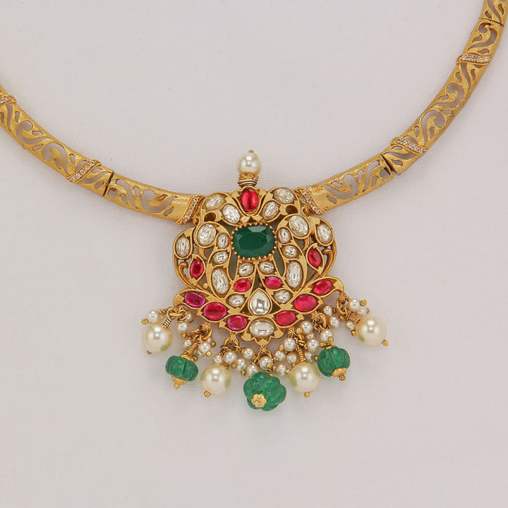Dhriti Kundan Short Necklace