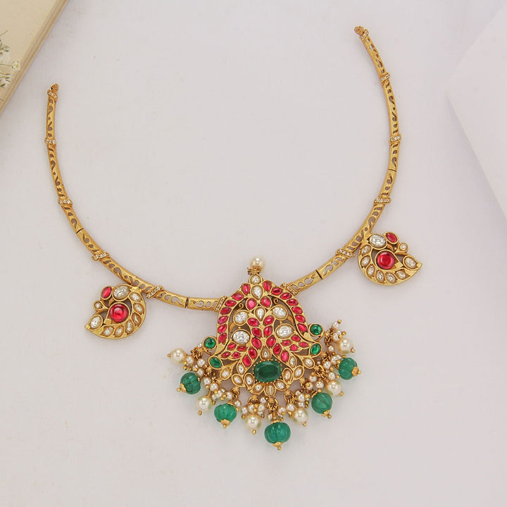 Devanshi Kundan Short Necklace