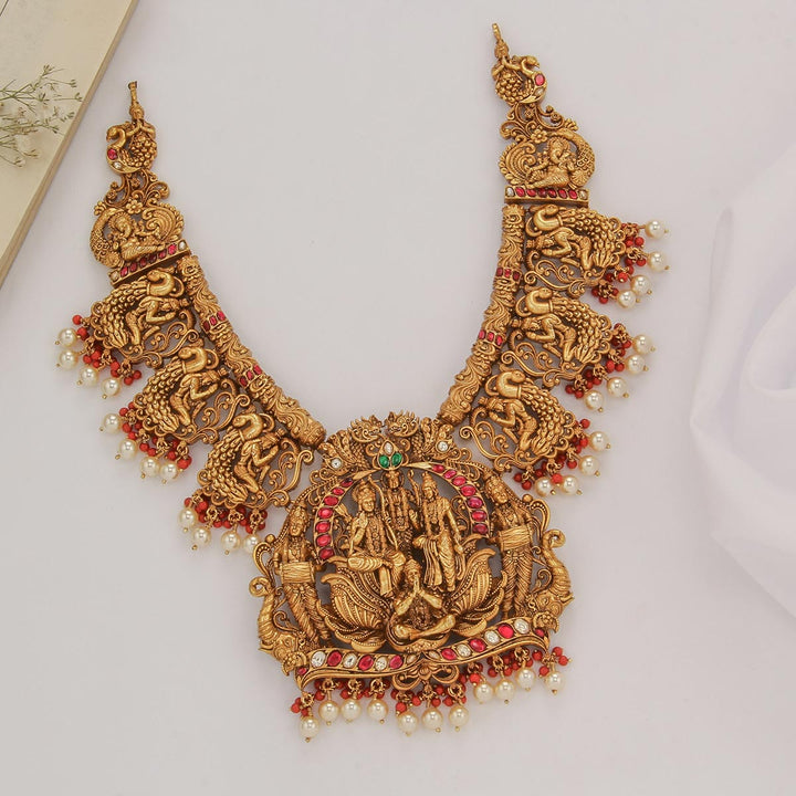 Grand Luxe Nagas Short Necklace