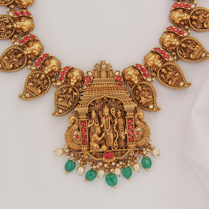 Stunning Look Nagas Short Necklace