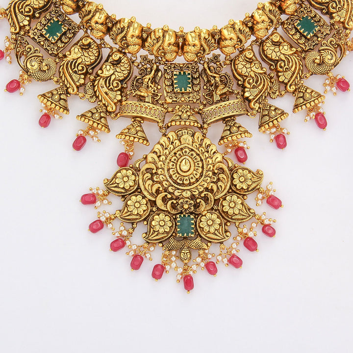 Aadhira Short Necklace