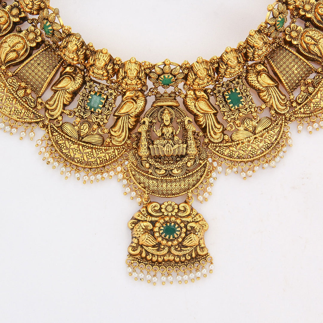 Luxurious Nagas Choker
