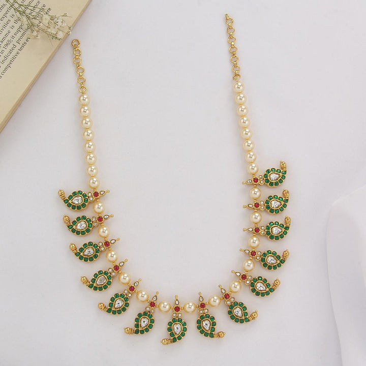 Nithika Reversible Kundan Short Necklace