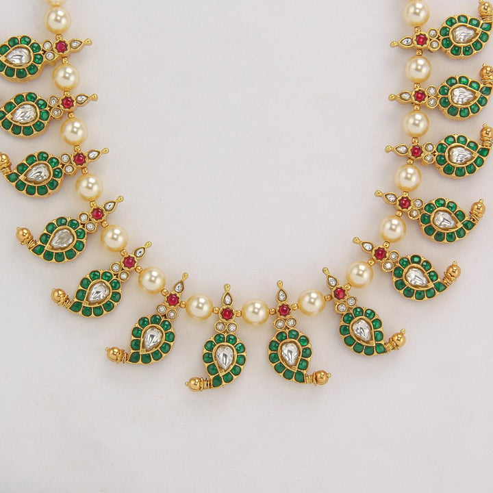 Nithika Reversible Kundan Short Necklace