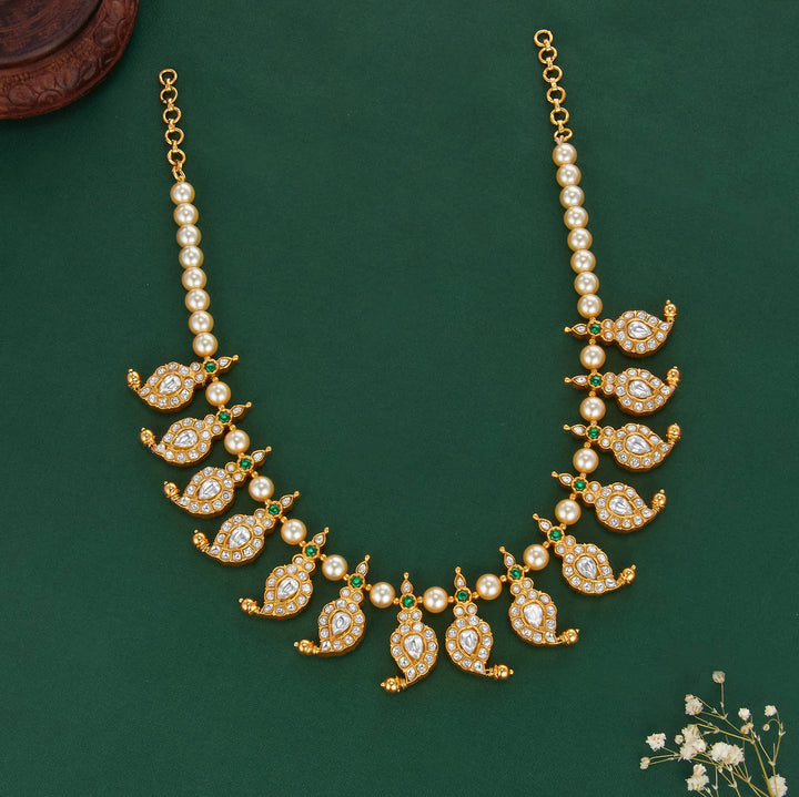 Nishikha Reversible Short Necklace