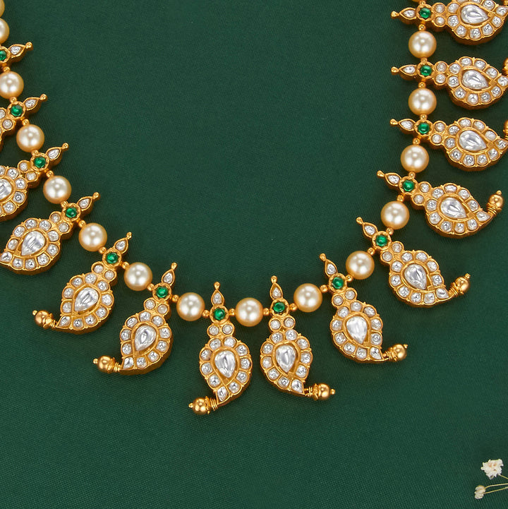 Nishikha Reversible Short Necklace