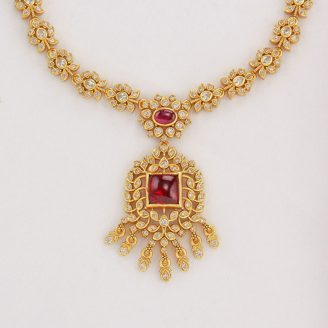 Spark Stone Short Necklace