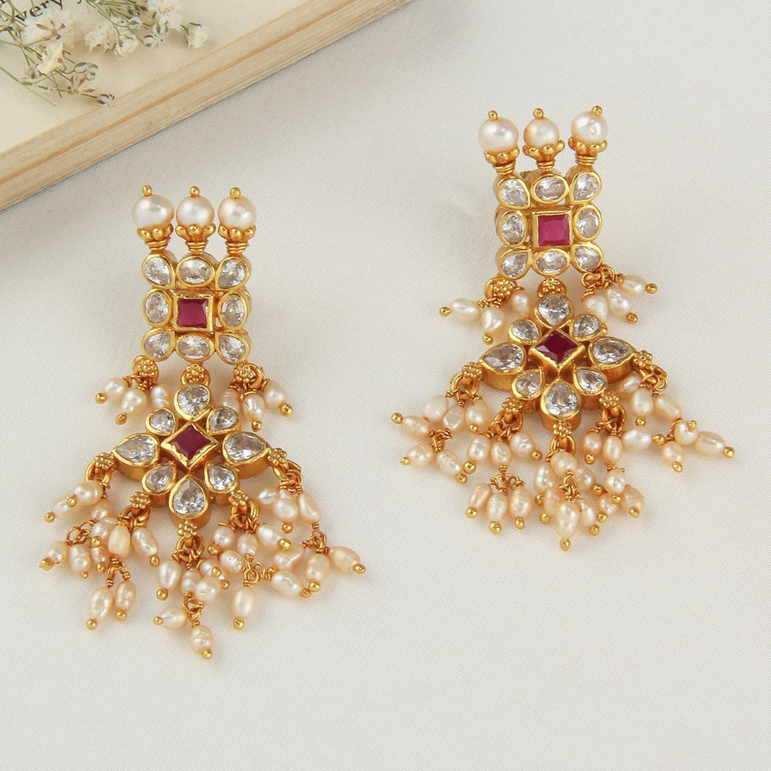 Arunika Guttapusalu Long Necklace Set