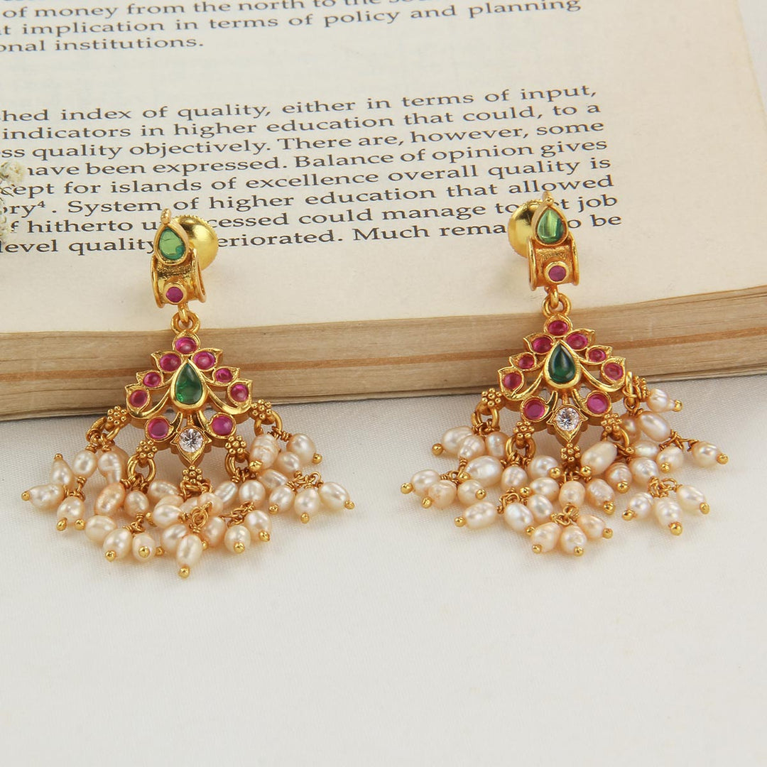 Nikitha Guttapusalu Necklace Set