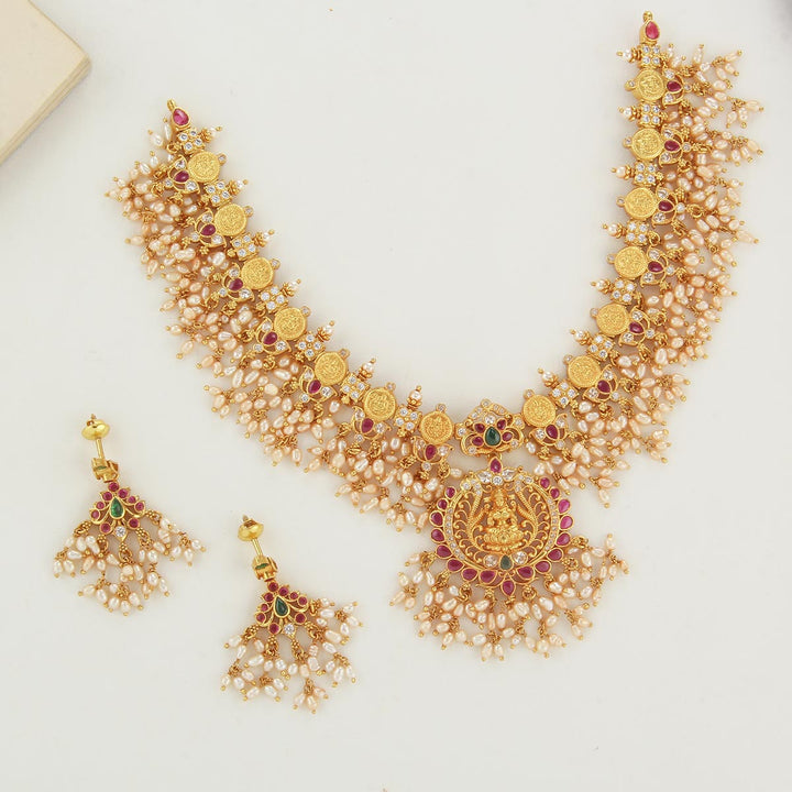 Nikitha Guttapusalu Necklace Set