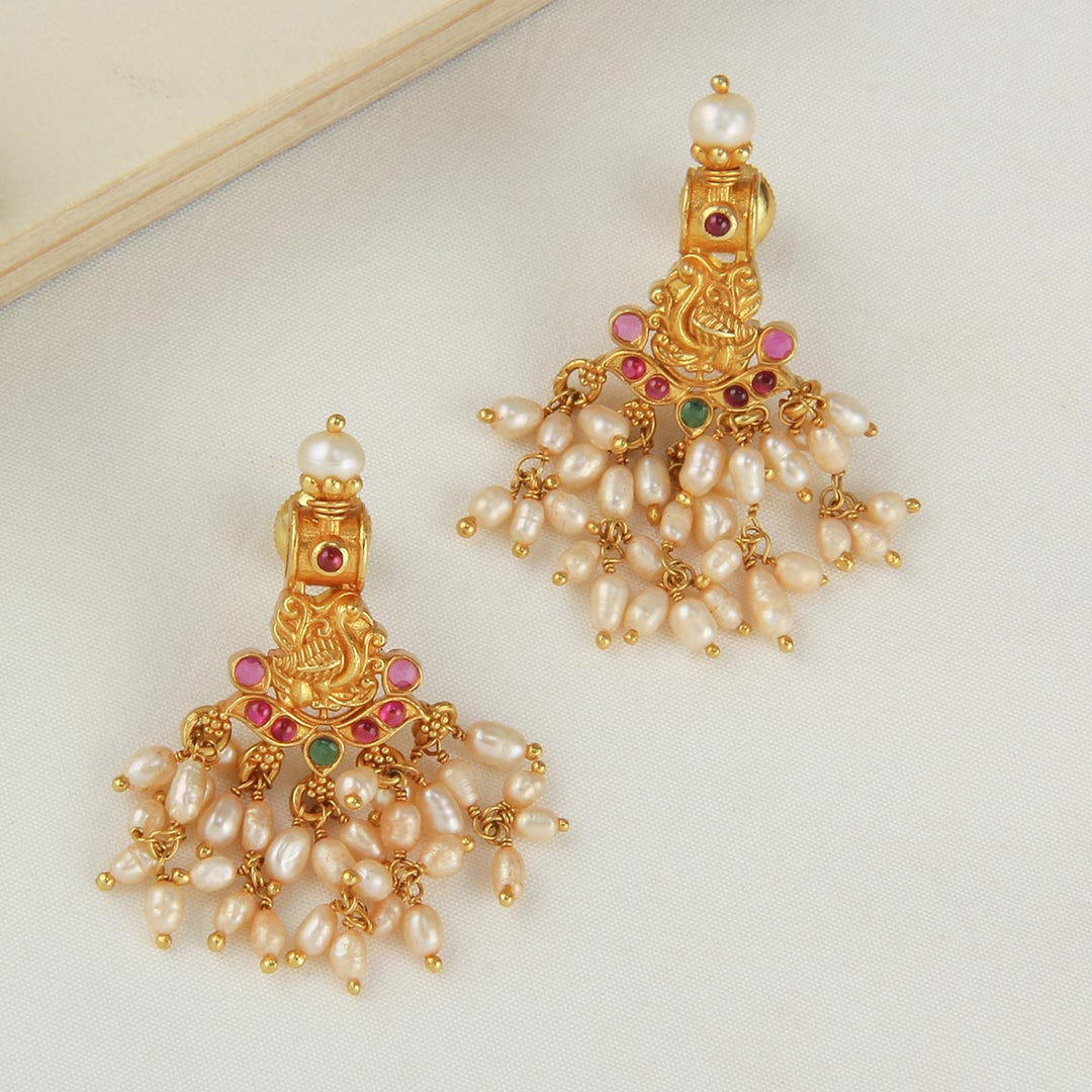 Kashvi Guttapusalu Long Necklace Set