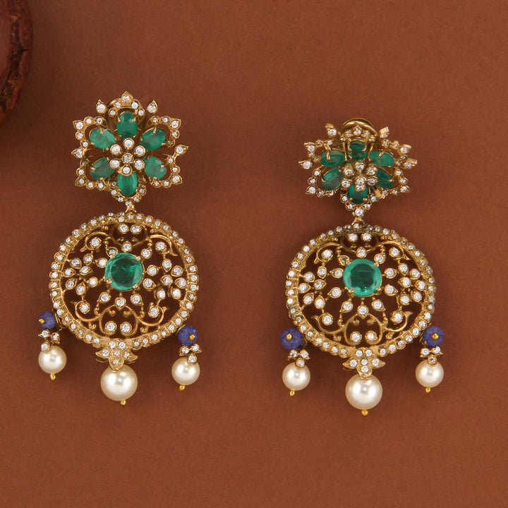 Shivikha Victorian Short Necklace Set