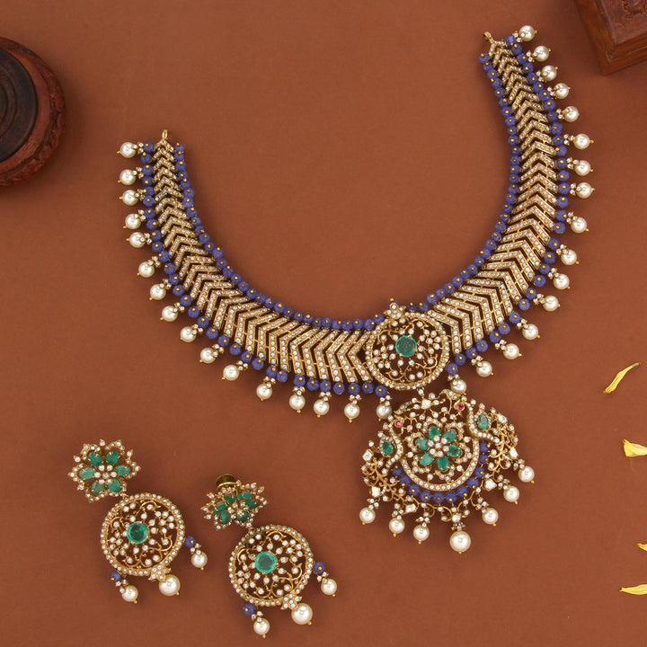 Shivikha Victorian Short Necklace Set