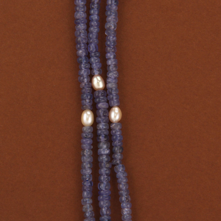 Mesmerizing Avikam Long Necklace Set