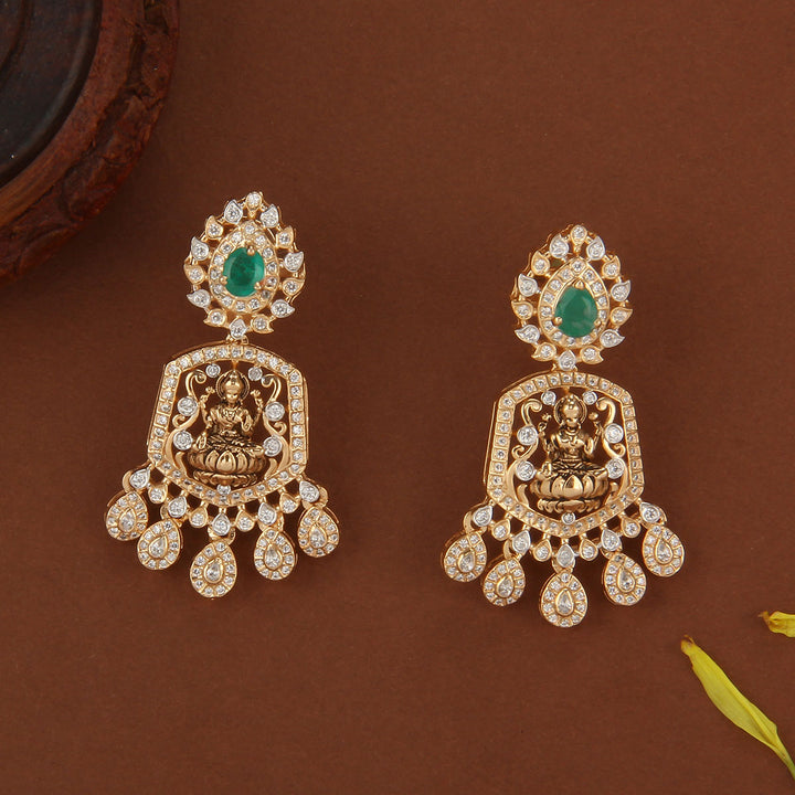 Divine Look Short Necklace Set