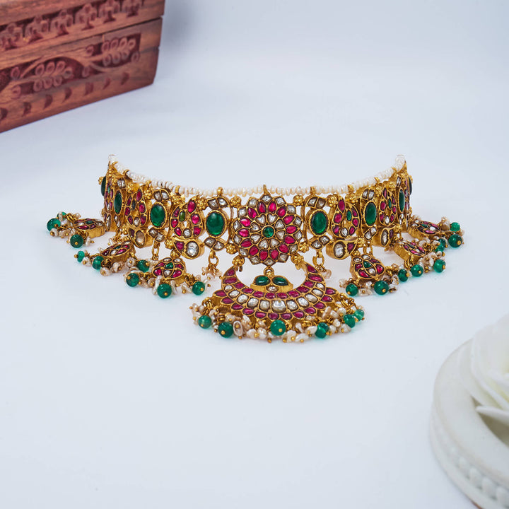 Saanvikha Kundan Choker