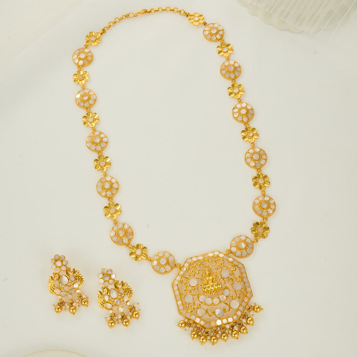 Janvikha Long Necklace Set