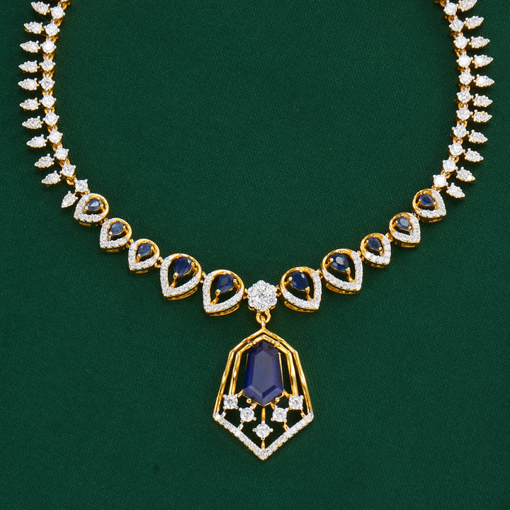 Hesika Short Necklace Set