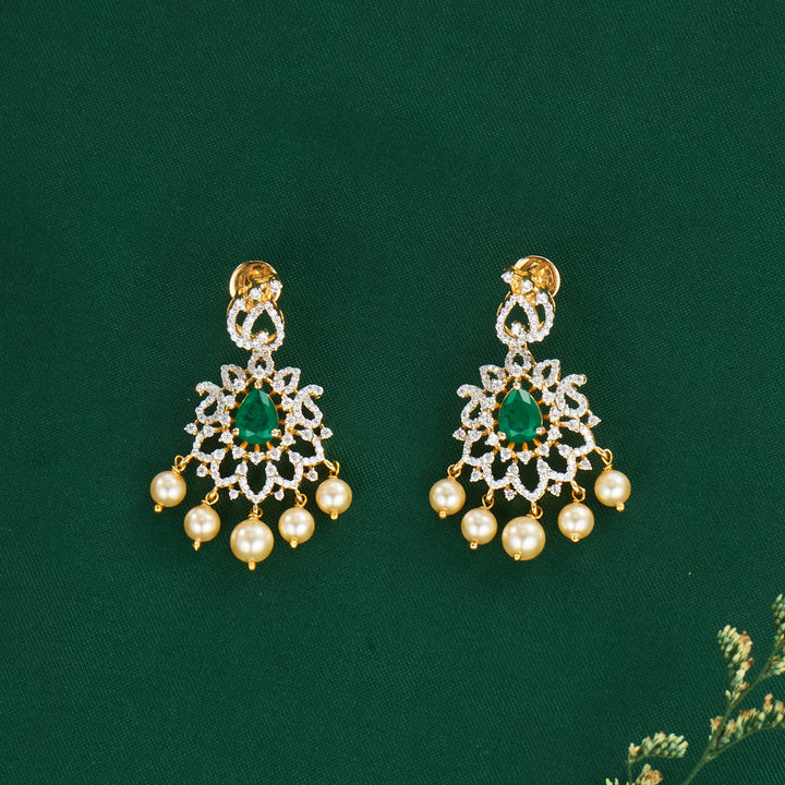 Anvikha Short Necklace Set