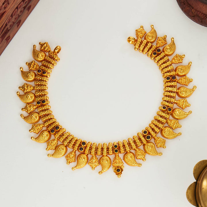 Rithika Short Necklace