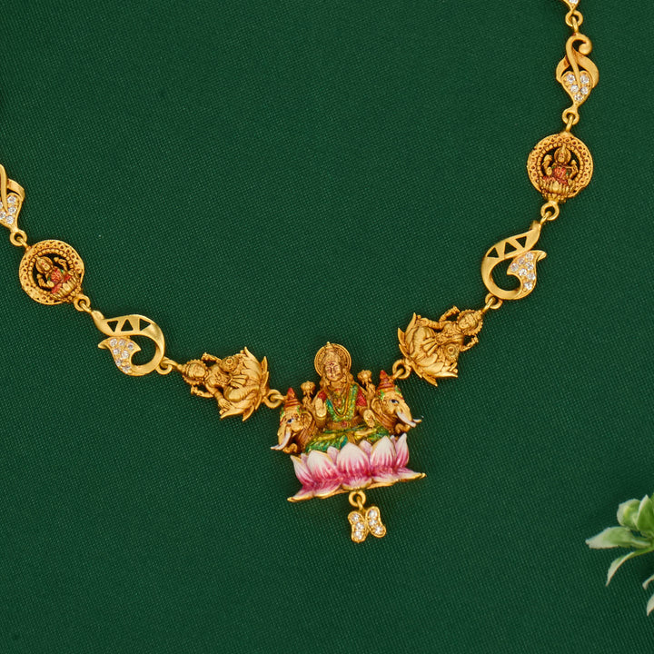 Amazing 3D Spl Short Necklace