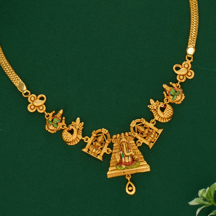 Divine Look 3D Spl Short Necklace