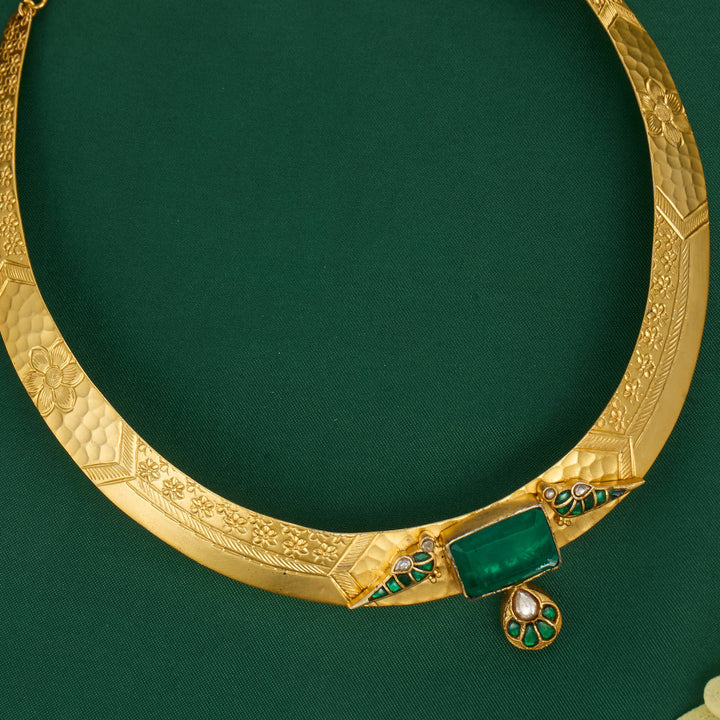 Adorable Hasli Necklace