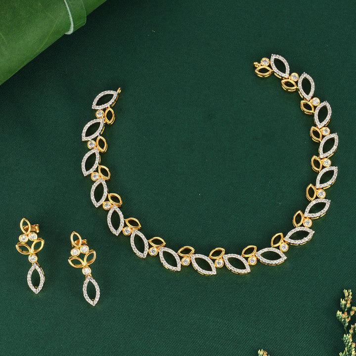 Isha Short Necklace Set