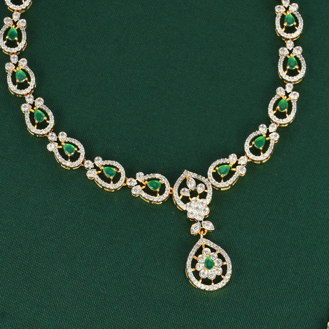 Prisha Short Necklace Set