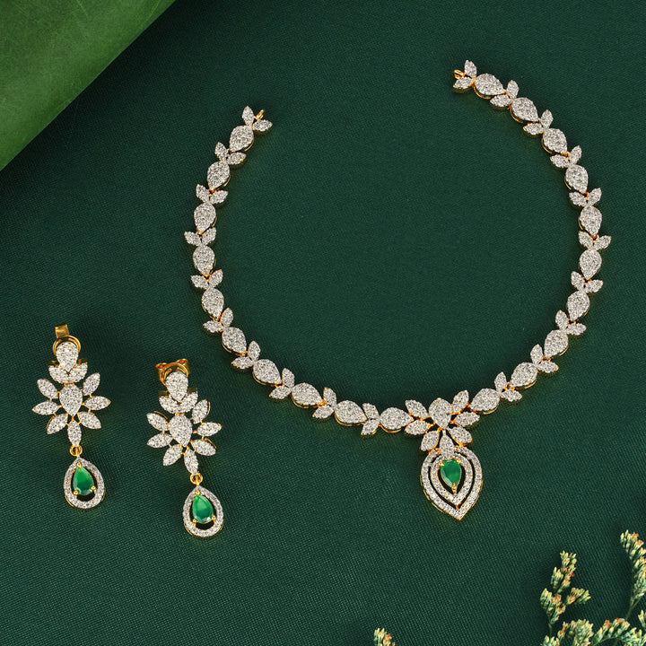 Vikasa Short Necklace Set