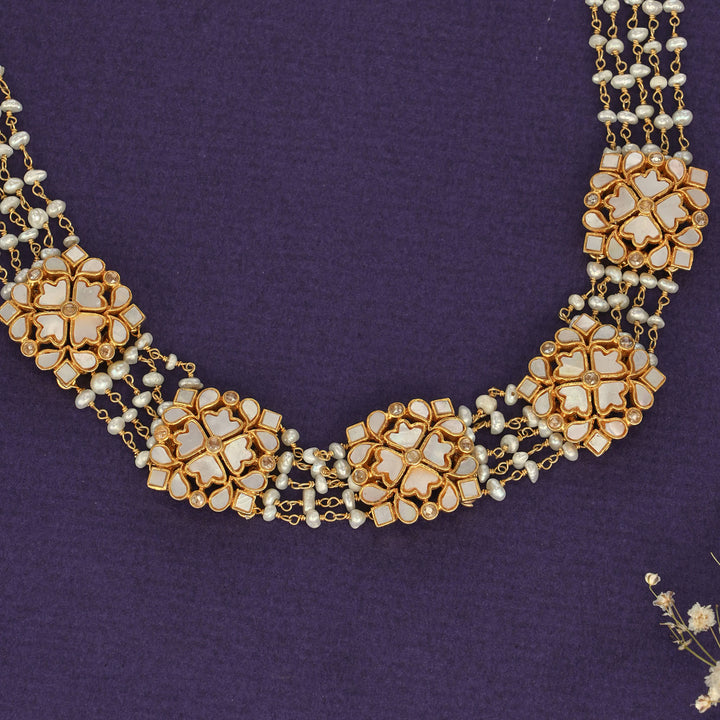 Virshika Choker