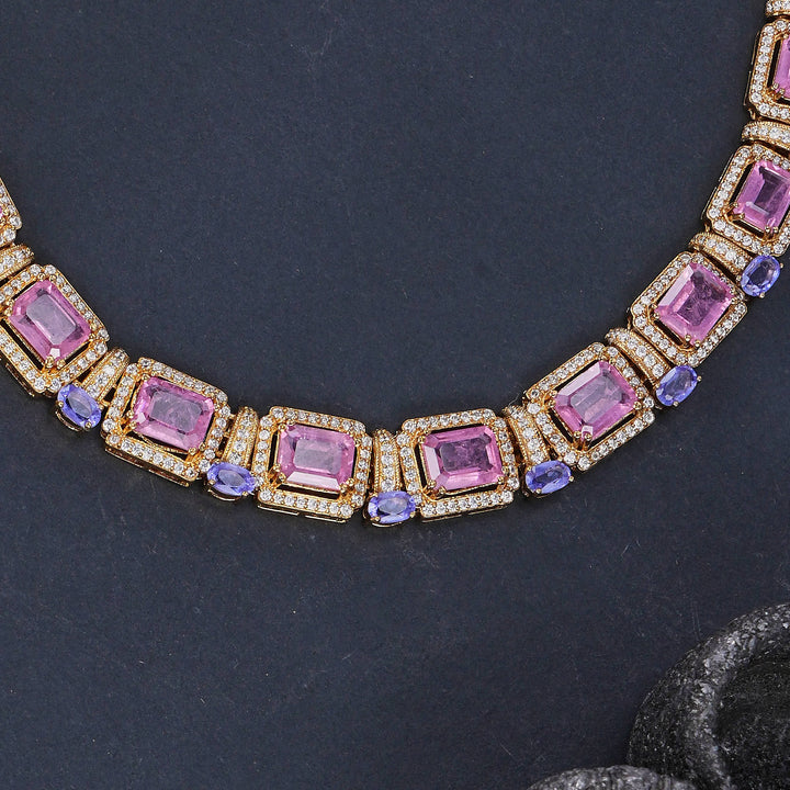 Venisha Short Necklace Set