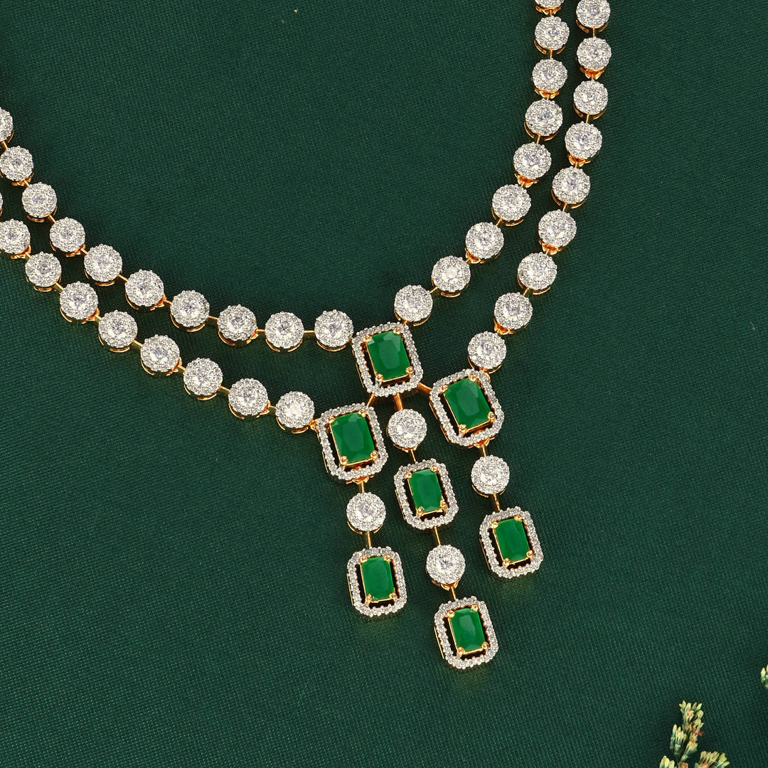 Luxurious Short Necklace Set