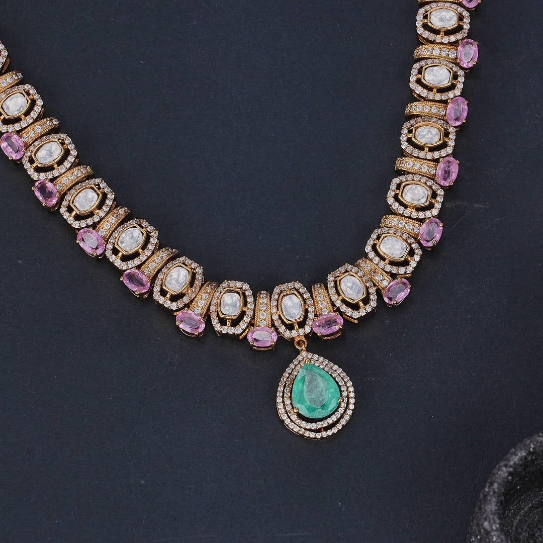 Trendy Glow Short Necklace Set