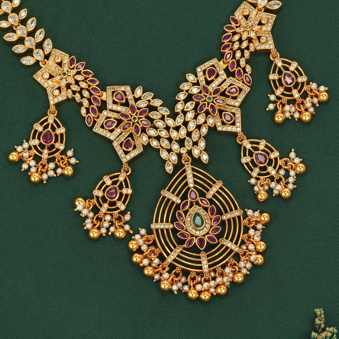 Luxurious Stone Short Necklace