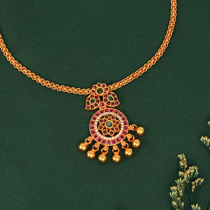 Yaanvika Stone Short Necklace