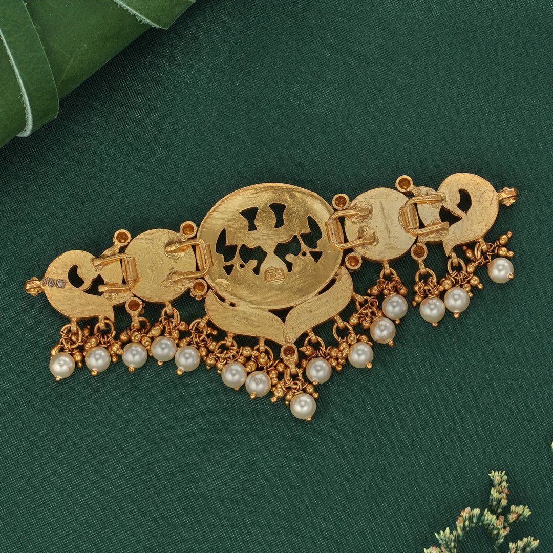 Vedhika Kundan Choker