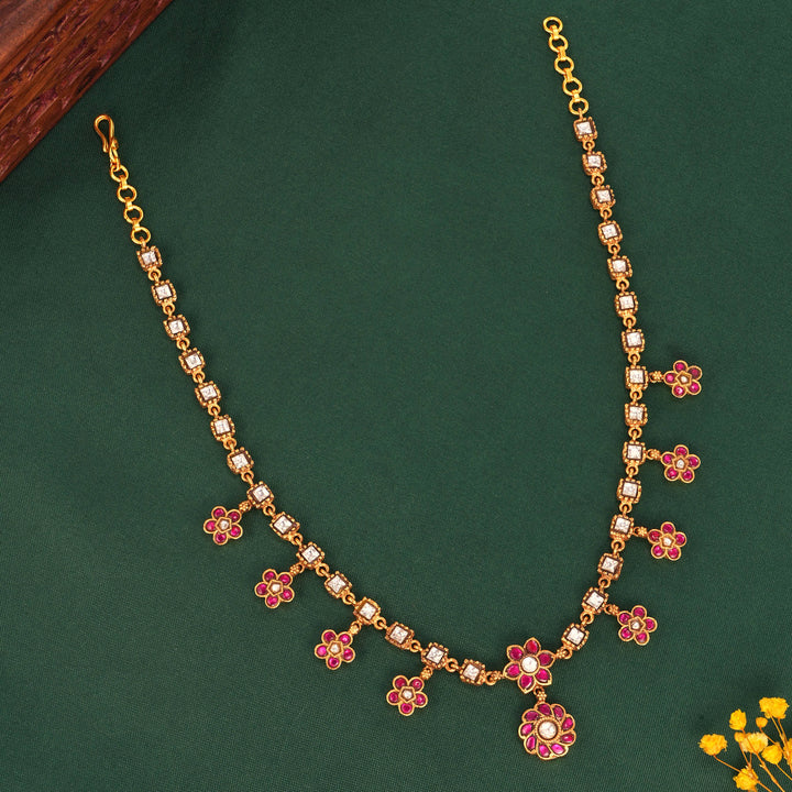 Dazzling Kundan Short Necklace