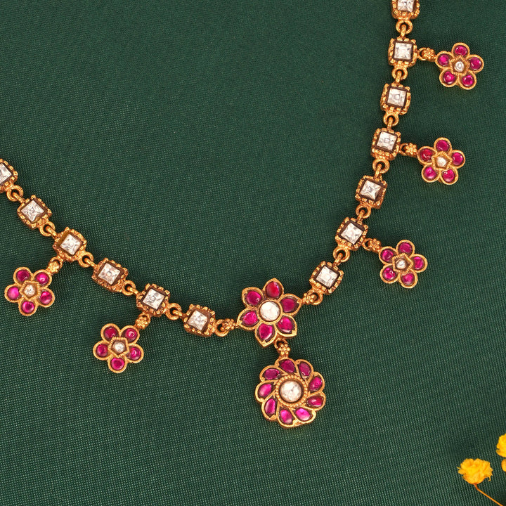 Dazzling Kundan Short Necklace