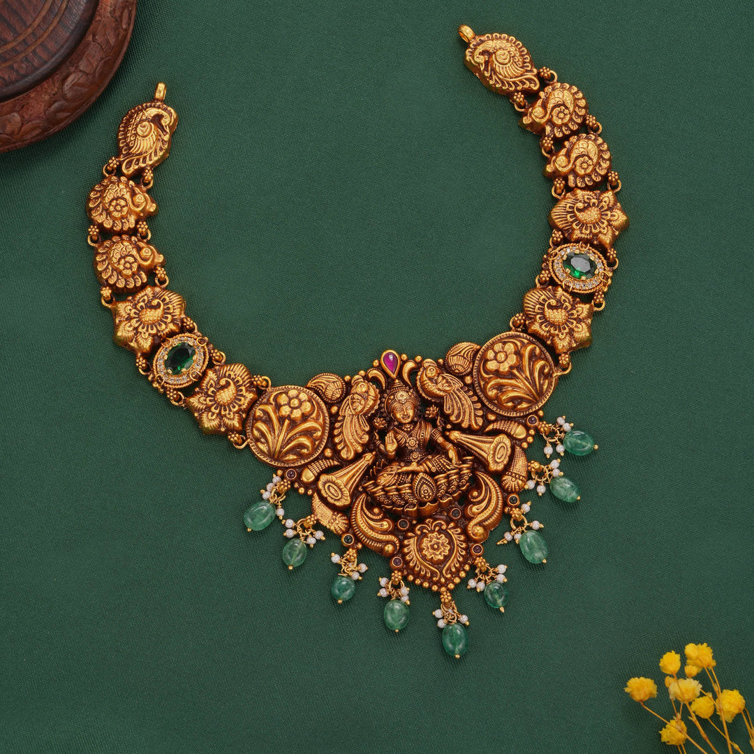 Elegant Nagas Short Necklace