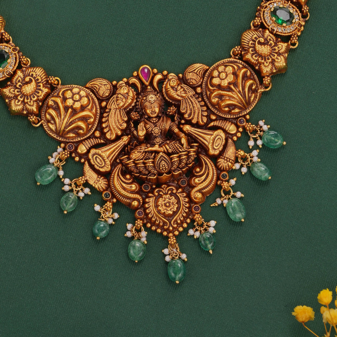 Elegant Nagas Short Necklace